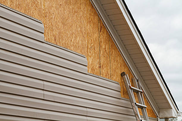 24/7 Emergency Vinyl Siding experts in Keene, TX